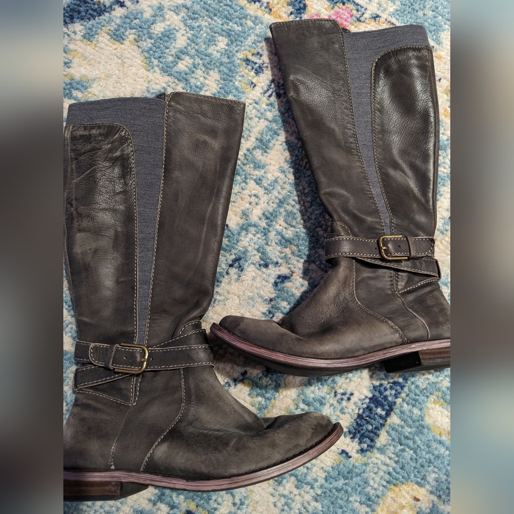 Lucky brand boots size 6 WIDE